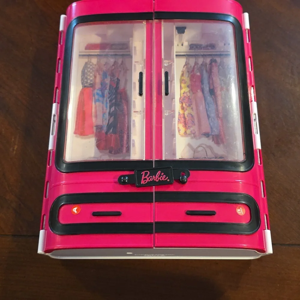 Barbie Fashion Closet in Pink and Black 2015 - Picture 1 of 7